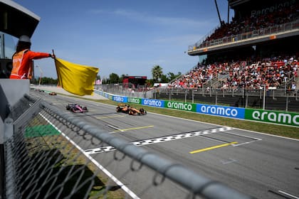 Las primeras pruebas del año de la Fórmula 1 se realizan en el circuito de Barcelona a puertas cerradas