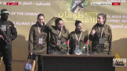 Las prisioneras israelíes liberadas por Hamas en la Franja de Gaza: de izquierda a derecha, Naama Levy, Liri Albag, Daniella Gilboa y Karina Ariev