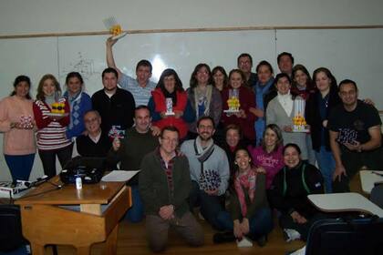 En el estudio de los cristales, participaron docentes de casi todo el país