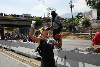 Las protestas continúan en las calles de Caracas