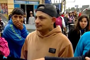 Fuertes protestas en una clínica por la muerte de un paciente: formaría parte de una presunta red de médicos truchos