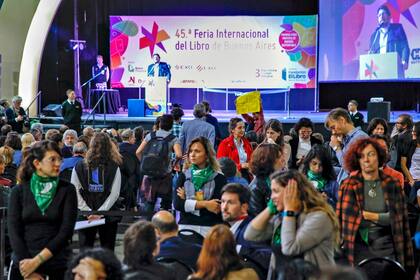 Las protestas en la apertura de la Feria del Libro