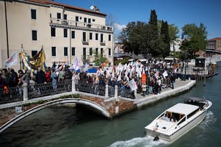 En medio de protestas y polémica, Venecia estrenó el pago para entrar a la ciudad y contrarrestar el turismo masivo