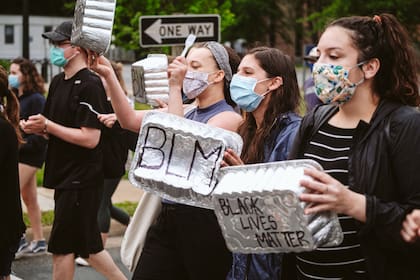 Las protestas por la muerte de George Floyd abrieron un interrogante en las manifestaciones: "¿Y si la policía desapareciera?"