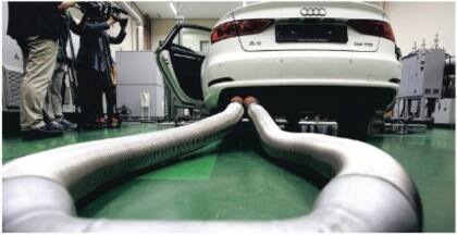 Las pruebas de emisiones contaminates de los motores diésel de Volkswagen son el centro de los conflictos que la automotriz alemana enfrenta con reguladores, usuarios e inversionistas en algunos de sus principales mercados.