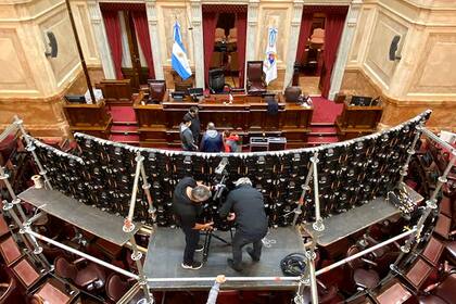 Las pruebas en el Senado para la primera sesión virtual de la historia
