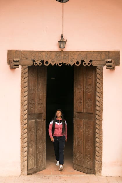 Las puertas centenarias de la iglesia Nuestra Señora del Rosario en Hualfín.