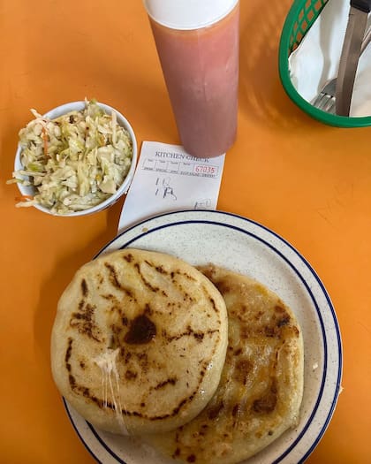 Las pupusas son un platillo tradicional de El Salvador y pueden prepararse con harina de maíz o de arroz