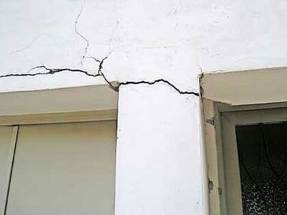 Las rajaduras se observan en calles tranquilas y han aumentado notablemente en los últimos años