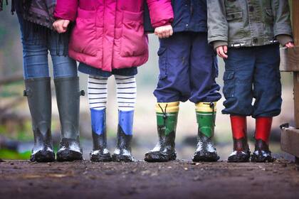 Las razones por las que no debes compartir en Facebook fotos de los hijos en la escuela