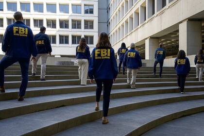Las recomendaciones de seguridad del FBI incluyen cambiar las aplicaciones de mensajería y llamadas para mejorar la privacidad