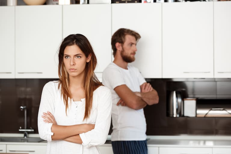 Las red flags son señales que invitan a poner límites, reflexionar y, en algunos casos, replantearse si la relación es sana o segura