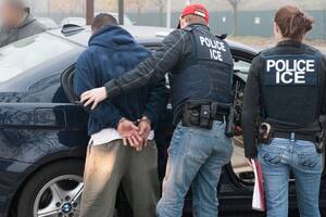 Las redadas del ICE se volvieron una preocupación diaria para muchas familias latinas