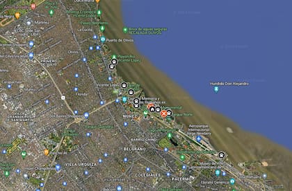 Las referencias con el símbolo de huellas indican los lugares en los que se avistó a los perritos de FADU.