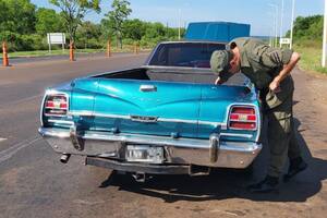 Las reformas efectuadas en el vehículo llamaron la atención de gendarmes