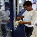 Reglas vigentes sobre las remesas que llegan desde Florida
