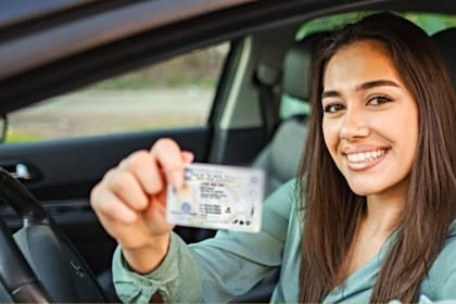 Las representaciones mexicanas en el exterior no tienen la potestad de emitir el Permiso Internacional de Conducir