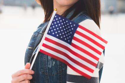 Las respuestas de algunas preguntas pueden modificarse por actualizaciones legales o elecciones; en ese caso, se debe responder con el nombre del funcionario que ejercía el cargo al momento de la entrevista de naturalización