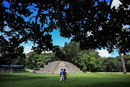 La ciudad llegó a tener más de 10.000 habitantes y se convirtió en una de las más prósperas del mundo maya
