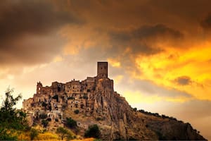 La trágica historia de Craco, la ciudad italiana que se convirtió en un pueblo fantasma