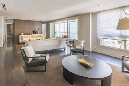 Las salas de este departamento sobre Coronel Díaz son amplias y elegantes