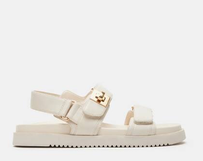 Las sandalias de Steve Madden tienen un precio estándar de US$70 y US$90