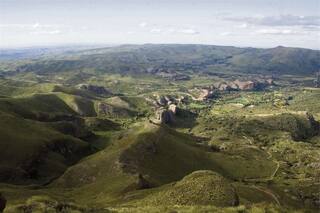 Tres escritores inspirados en la inmensidad de su tierra