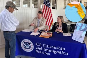 Informe revela que hay más de un millón de solicitudes migratorias congeladas