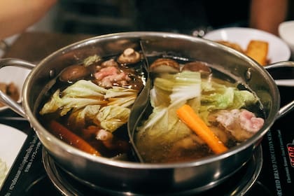 Las sopas a base de verduras y caldo pueden aportar muchos nutrientes (Foto ilustrativa: PEXELS)