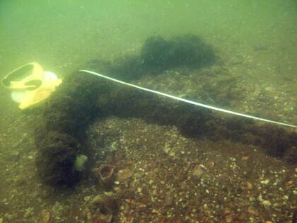 Las tarea del CIPAC implican desafíos físicos para los arqueólogos, que descienden bajo el mar para investigar vestigios