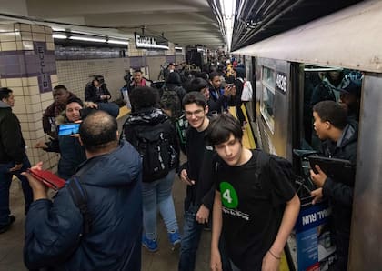 Las tarifas para el metro de Nueva York están establecidas en US$3, según la MTA