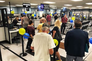 Las tarjetas de identificación se utilizan para comprobar la identidad o edad, pero no permiten operar un vehículo