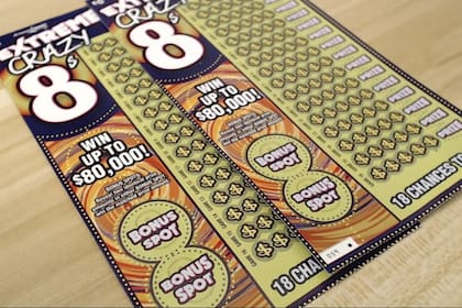 Las tarjetas rasca y gana son un popular juego de suerte en Estados Unidos