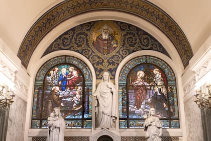 Las teselas fueron obra de artesanos anónimos de Italia.
