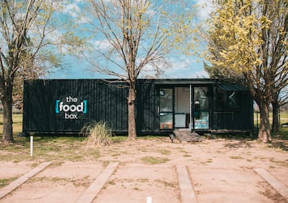 Las tiendas de The Food Box las arman en 60 días con contenedores marítimos reciclados