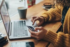 Las tiendas suman ofertas y promociones en sus versiones virtuales.