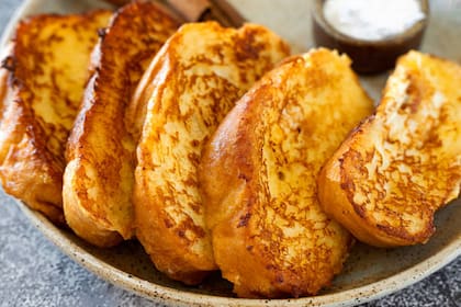 Las torrijas o torrejas nacieron en la Antigua Roma en el siglo IV y su consumo se expandió a todo el Imperio. En la actualidad se consume en España y Francia