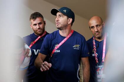 “Las transiciones post olímpicas son un duro golpe para todos. Pero nuestra pretemporada fue impecable, y la cohesión es el premio. Los resultados perseguirán al rendimiento”, sostuvo Santiago Gómez Cora, el entrenador de la selección argentina de seven.