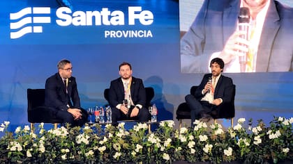 Las tres anclas: Federico Furiase, Felipe Núñez y Martín Vauthier.