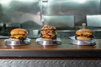 Las tres hamburguesas que preparó Rodo Cámara en su masterclass para Foodit