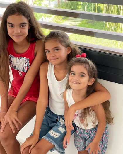 Las tres hijas Jazmín, Chloé y Meghan