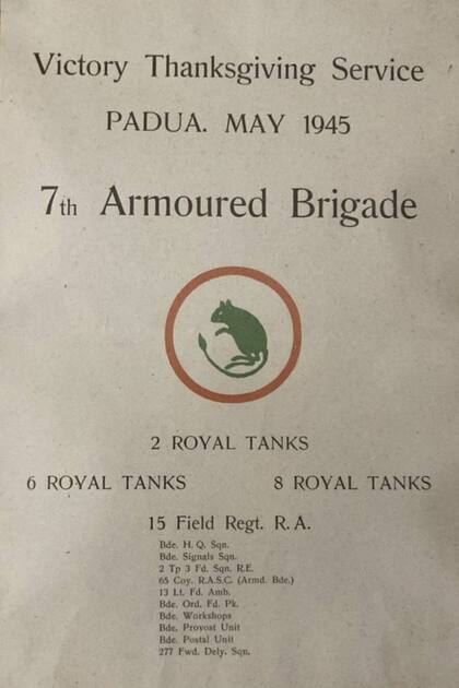 Las tropas de Cameron, aquí un parte con su logo característico, celebraron la rendición de los alemanes en la ciudad italiana de Padua