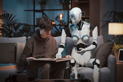 Las tutorías asistida por IA ofrecen a los estudiantes instrucción personalizada con retroalimentación en tiempo real sobre diversas materias