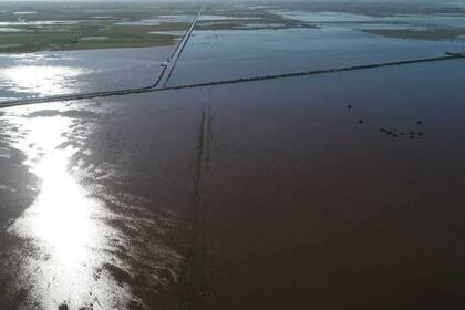 Las últimas lluvias agravaron los problemas mientras los productores se quejan por una obra