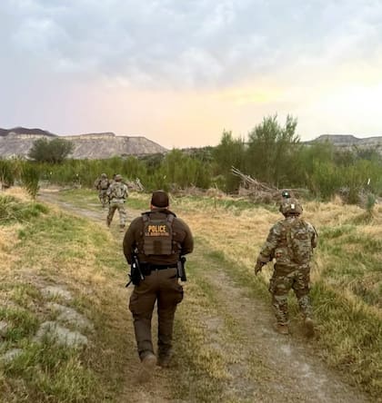 Las vacantes disponibloes son Agente de la Patrulla Fronteriza (GS-1896-13) y Agente de la Patrulla Fronteriza (GS-1896-12)