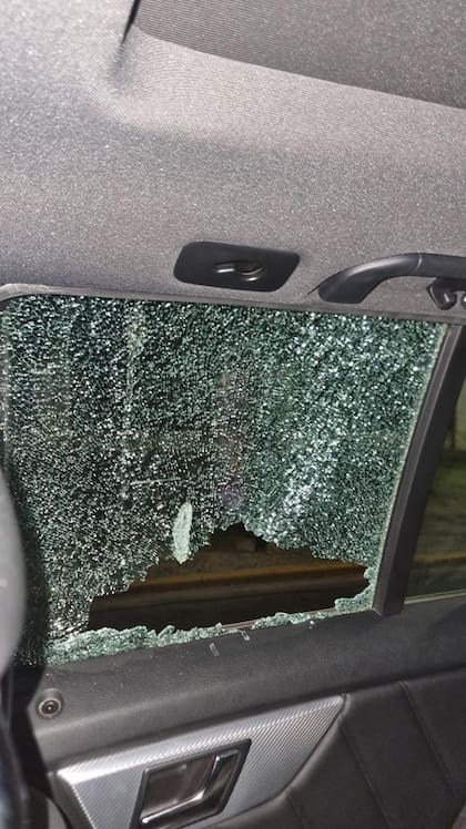 Las ventanillas destruidas tras el ataque