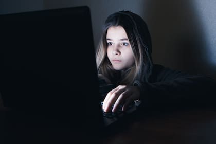 “Las víctimas jamás prestan consentimiento, ya sea porque no comprenden las características de los hechos o porque se encuentran bajo engaño, amenaza o coerción”, subraya la psicóloga Soledad Fuster.