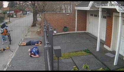 En Adrogué fueron atacados por motochorros un padre y su hijo