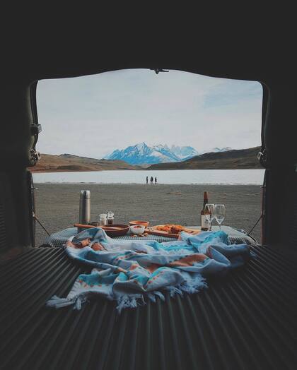 Las villas tienen vistas de las Torres del Paine, la estepa Patagónica y el Lago Sarmiento.