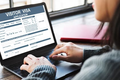 Las visas de visitante son visas de no inmigrante para personas que desean ingresar a Estados Unidos temporalmente